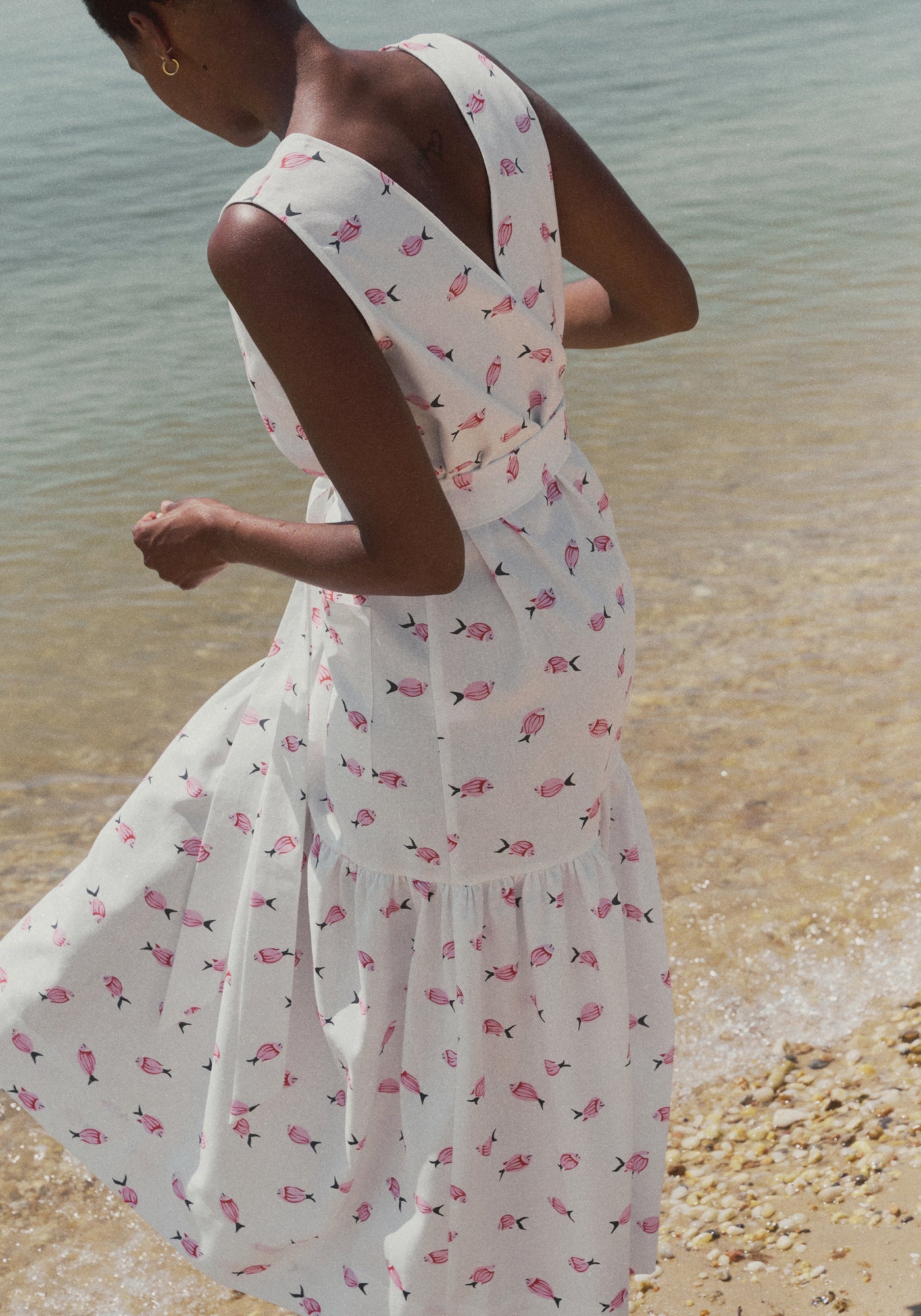 V-Neck Shift Dress with Belt in Vintage Pink Fish
