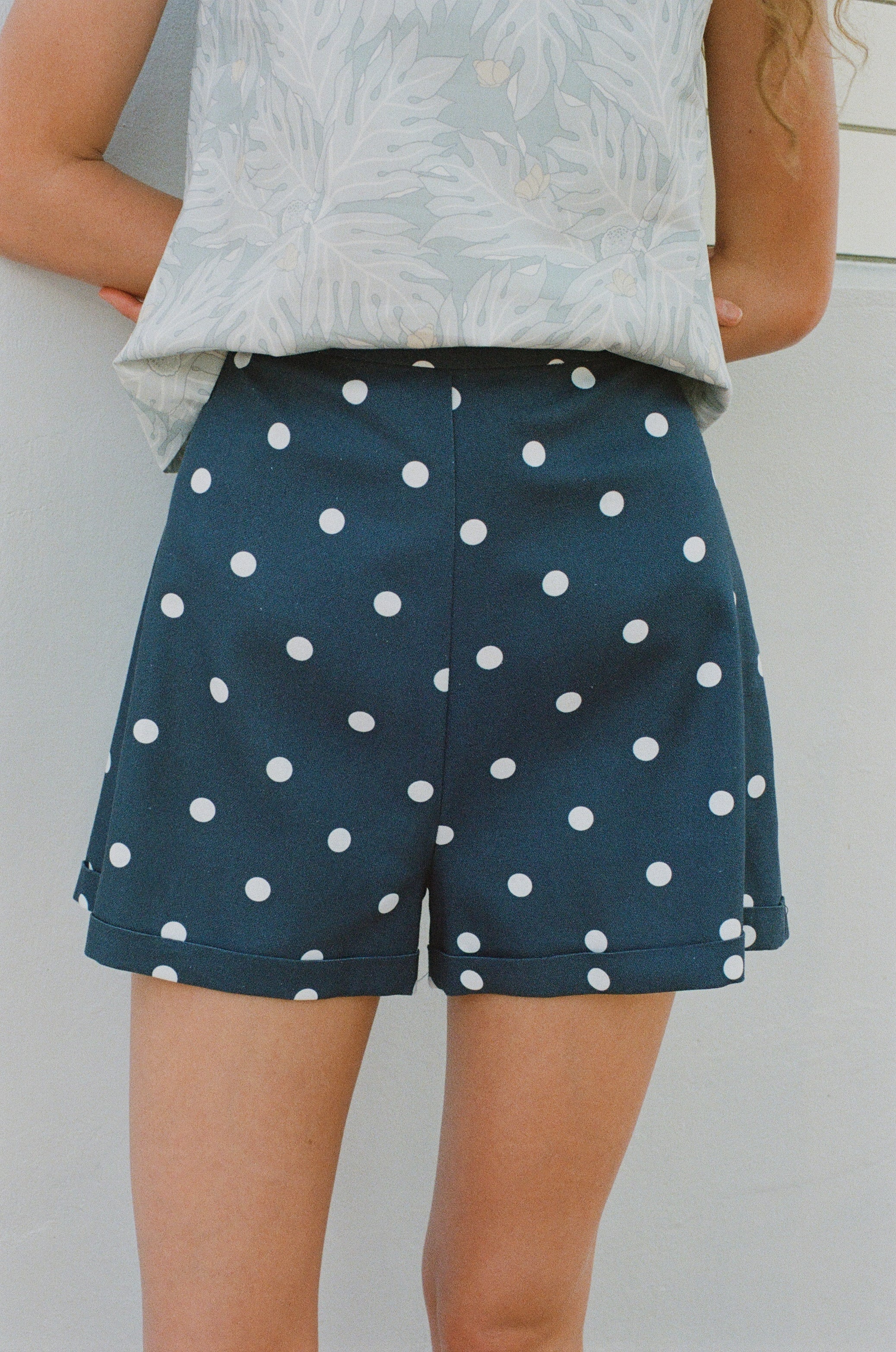 High-Waisted Shorts in Navy Dot