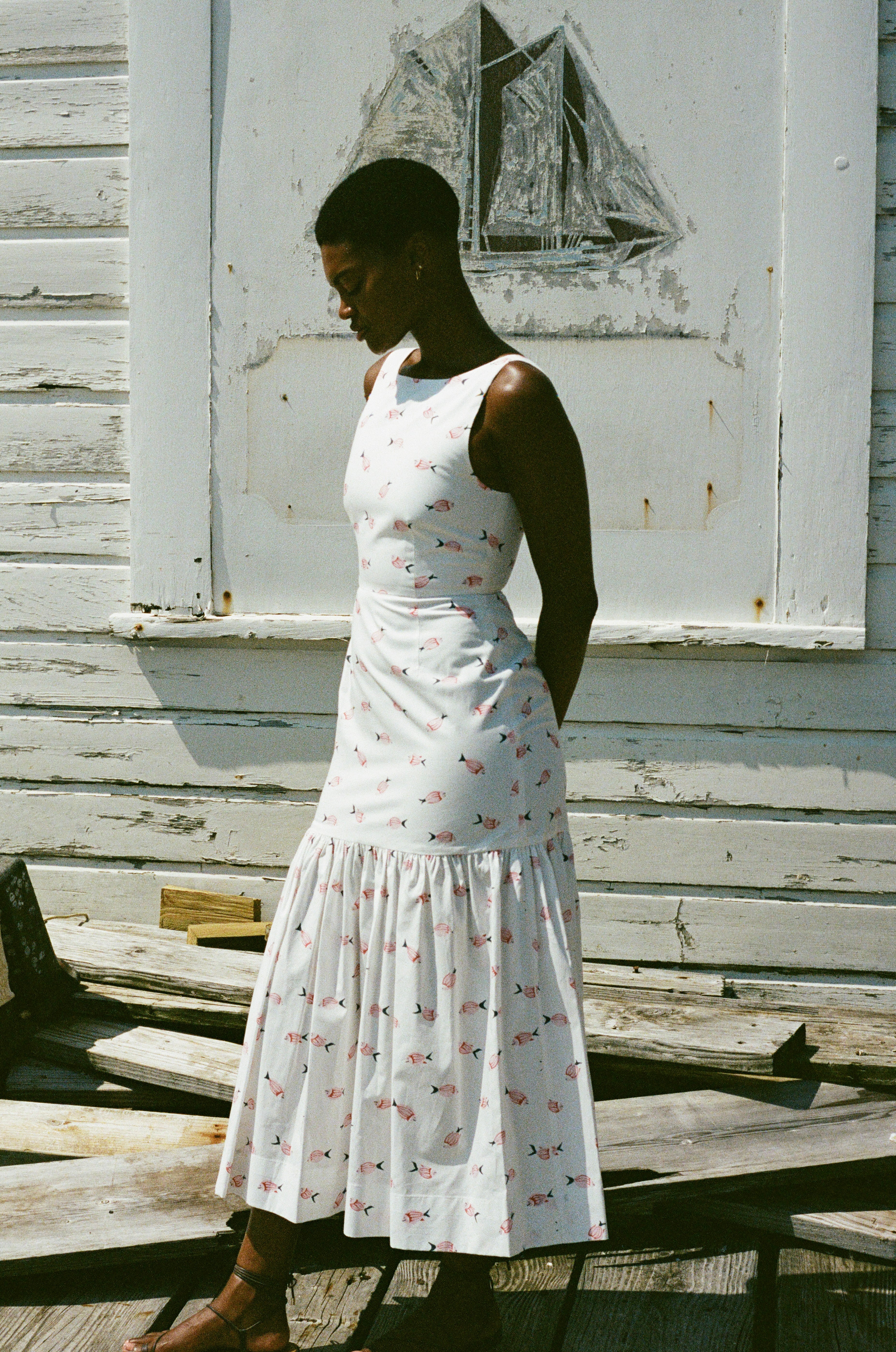 Low-Back Dress in Vintage Pink Fish
