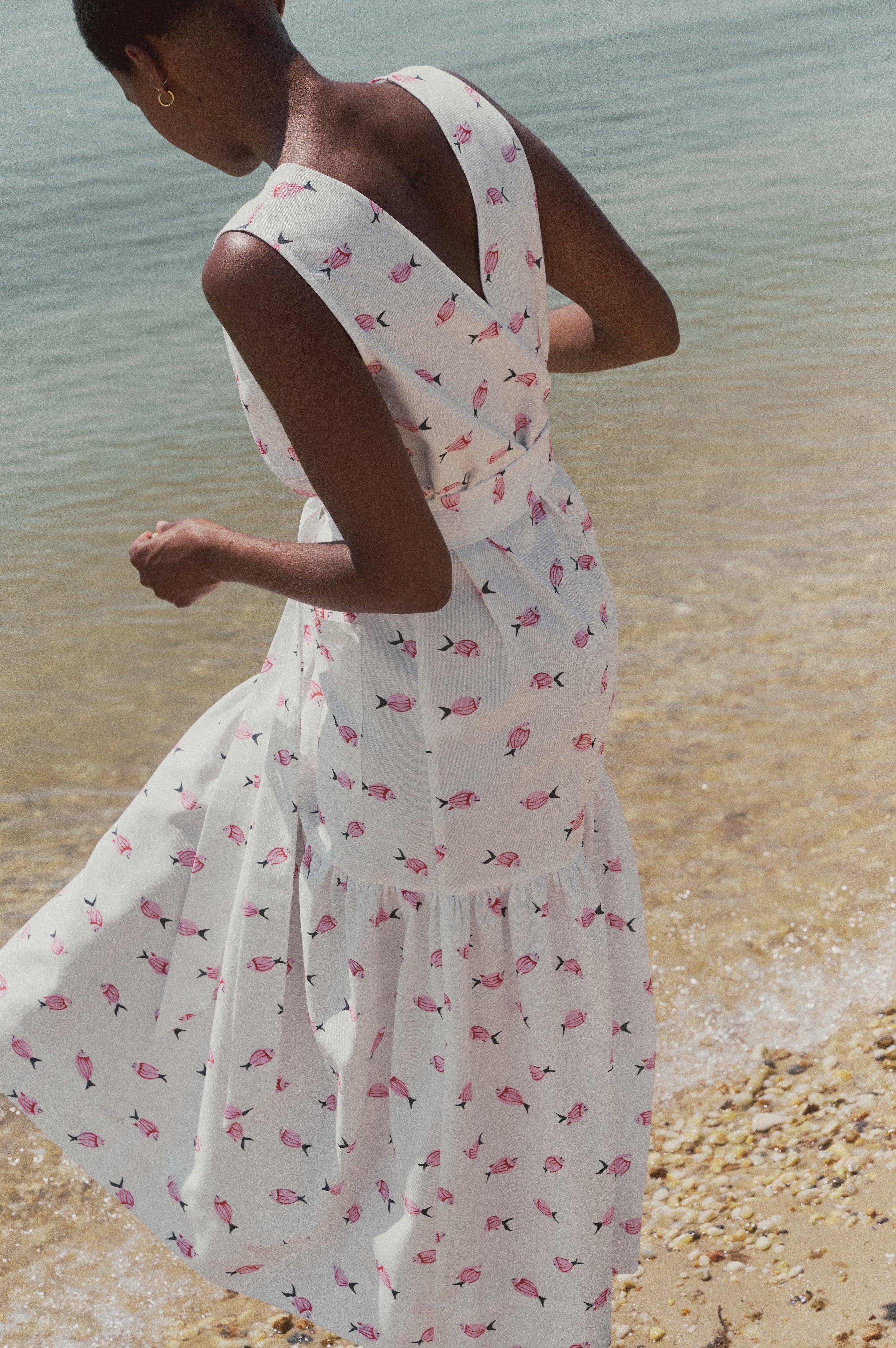 V-Neck Shift Dress with Belt in Vintage Pink Fish