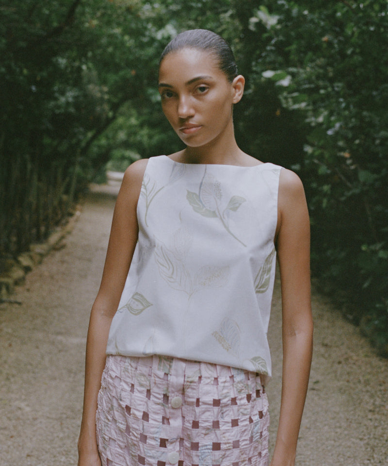 Boatneck Top in White Peace Lily