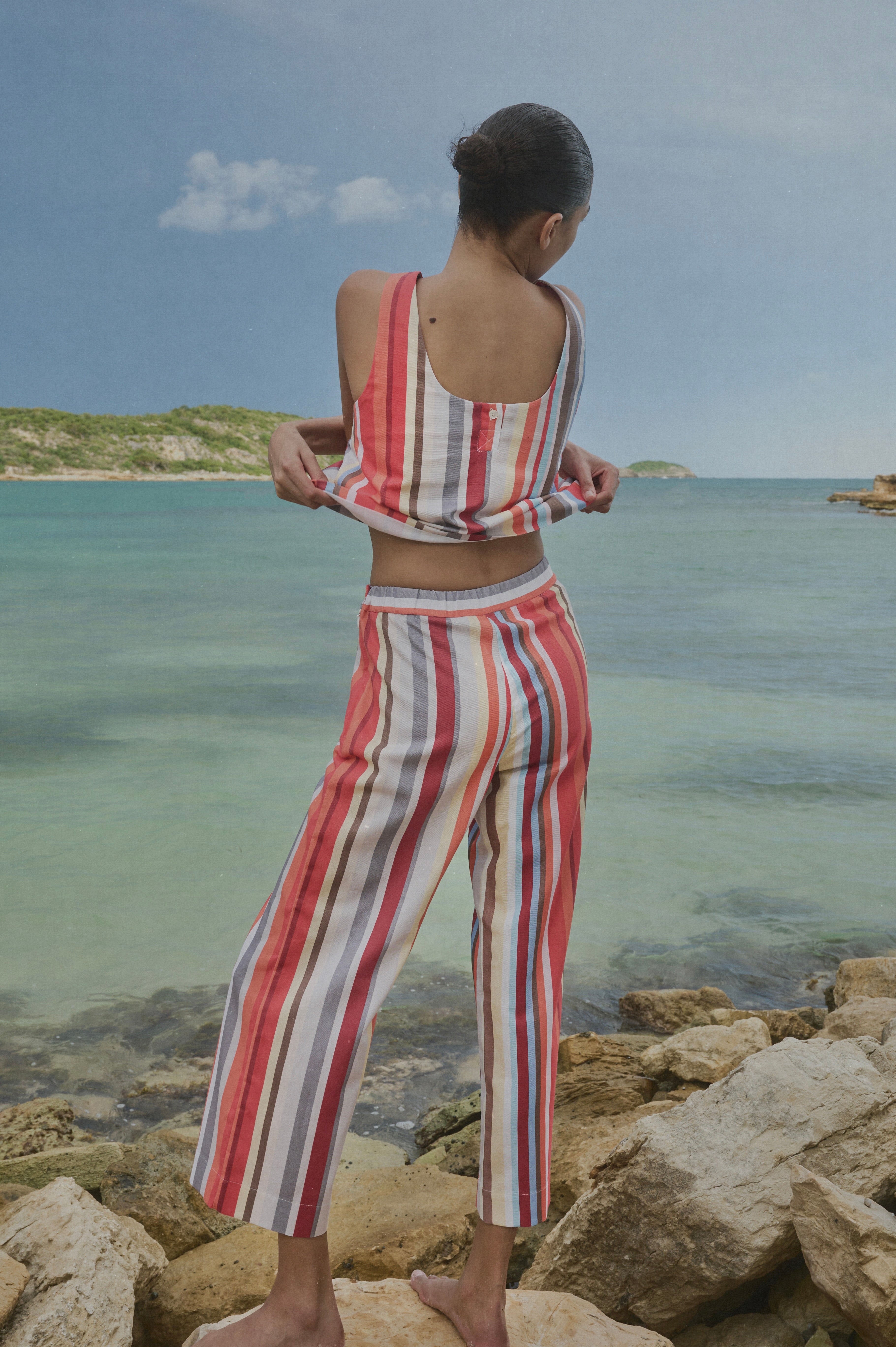 High-Waisted, Wide-Leg Pants in Vibrant Stripe